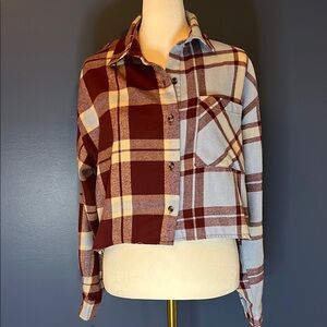 Forever 21 - Boxy cropped short Plaid Button-Up Shirt, sz M, 2 plaids back pleat